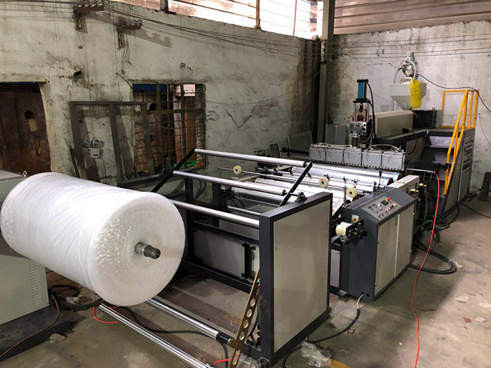 LSPE1600型全自動高速聚乙烯氣泡膜機(jī)（氣墊膜機(jī)）設(shè)備氣泡膜機(jī)器05
